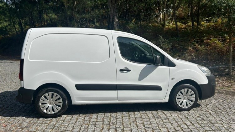 Citroën Berlingo 1.6 BlueHDI (Iva Dedutivel)