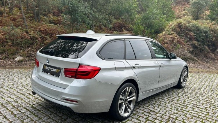 BMW Série 3 - 318 d Touring Line Sport Auto