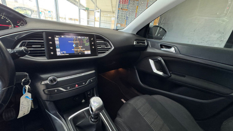 Peugeot 308 1.2 e-THP Allure