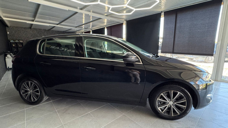 Peugeot 308 1.2 e-THP Allure
