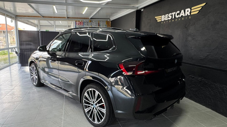 BMW iX1 eDrive20 M Sport Pro