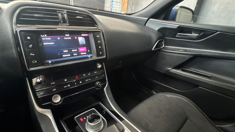Jaguar XE 2.0 D R-Sport Aut.