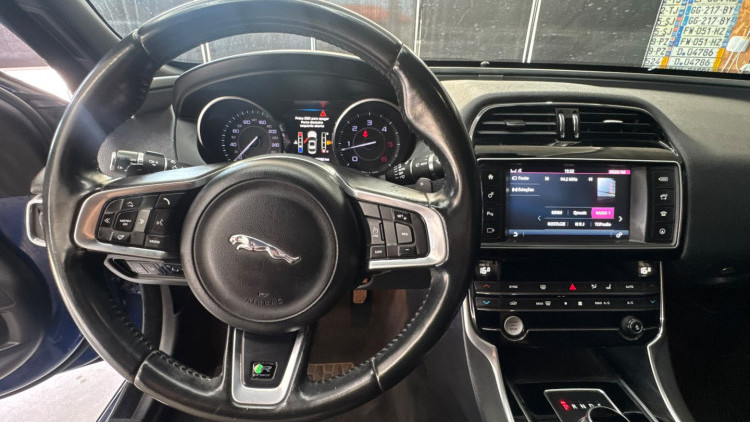 Jaguar XE 2.0 D R-Sport Aut.