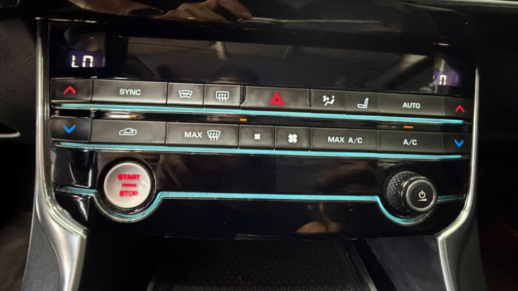 Jaguar XE 2.0 R-Sport Aut.