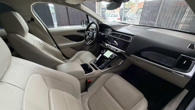Jaguar I-Pace EV400 AWD