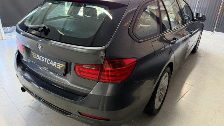 BMW S&eacute;rie 3 - 318 d Line Sport
