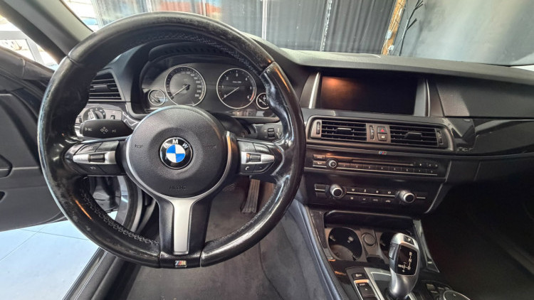 BMW S&eacute;rie 5 - 520 d Line Luxury Auto.