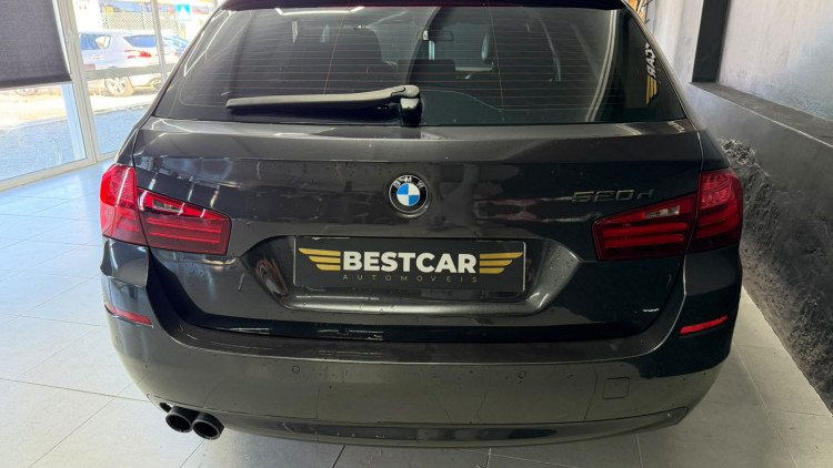 BMW S&eacute;rie 5 - 520 d Line Luxury Auto.