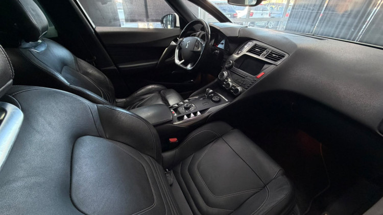Citro&euml;n DS5 2.0 HDi Hybrid4 Sport Chic CMP6