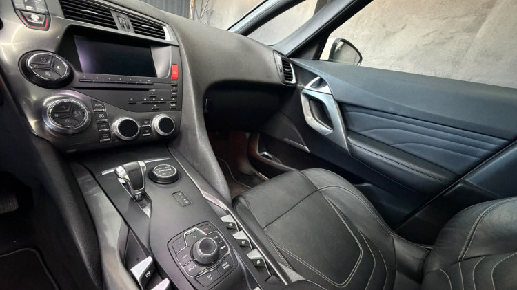 Citro&euml;n DS5 2.0 HDi Hybrid4 Sport Chic CMP6