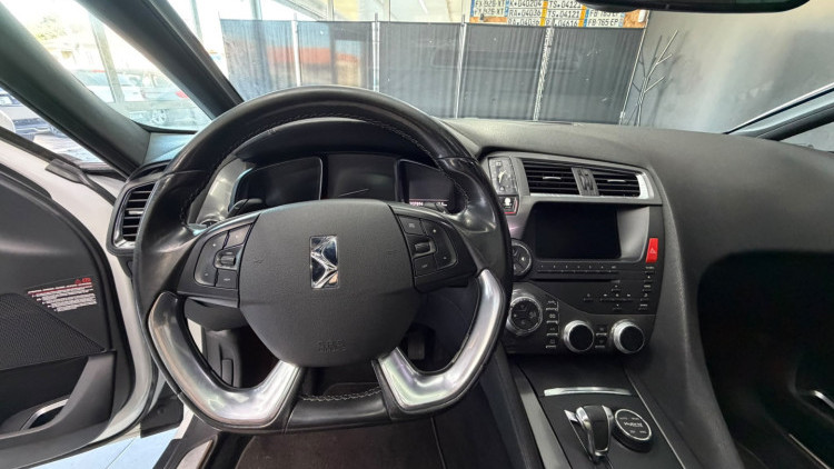 Citro&euml;n DS5 2.0 HDi Hybrid4 Sport Chic CMP6