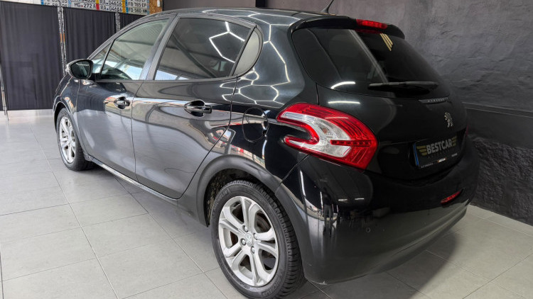 Peugeot 208 1.2 PureTech Style