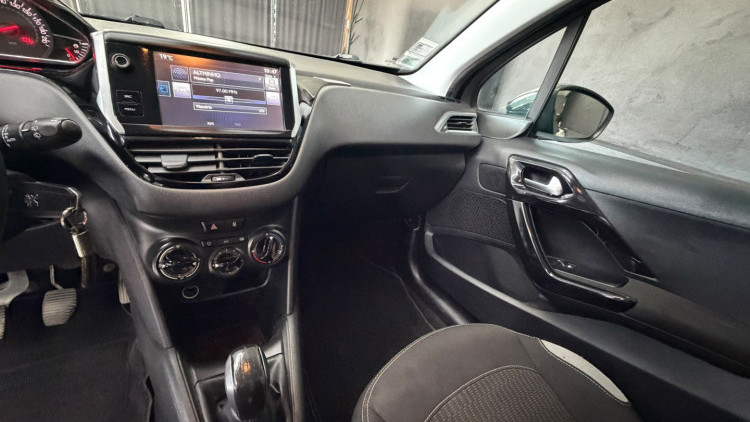 Peugeot 208 1.2 PureTech Style
