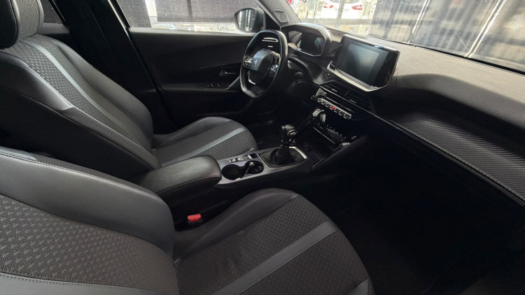 Peugeot 2008 1.2 PureTech Allure