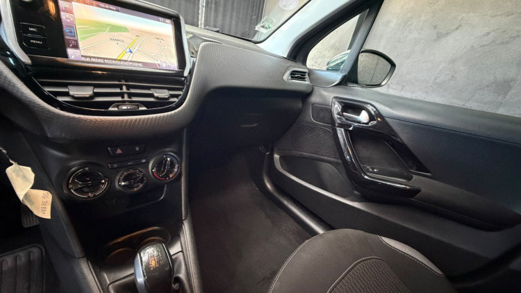 Peugeot 208 1.2 PureTech Style